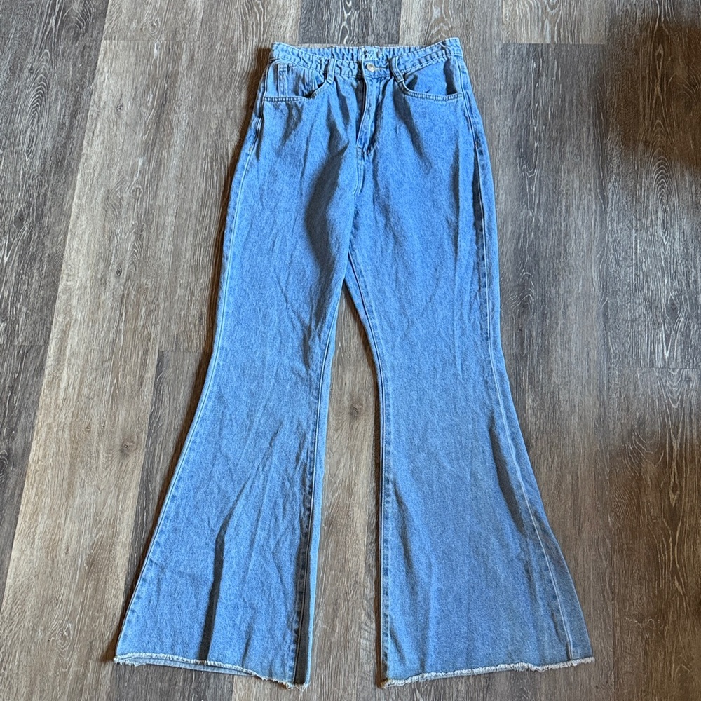 Princess Polly Light Blue High Waist Raw Hem Flare Leg Jeans Size 4